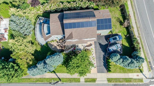 132 Blackheath Road, Lido Beach, NY 11561