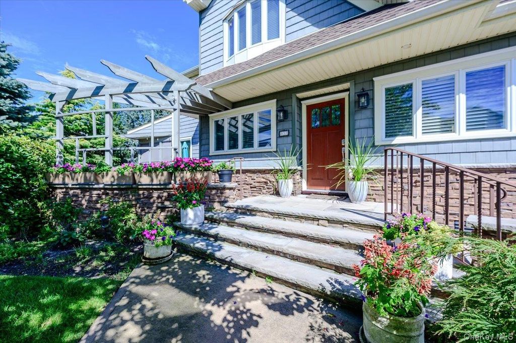 132 Blackheath Road, Lido Beach, NY 11561 — photo 2