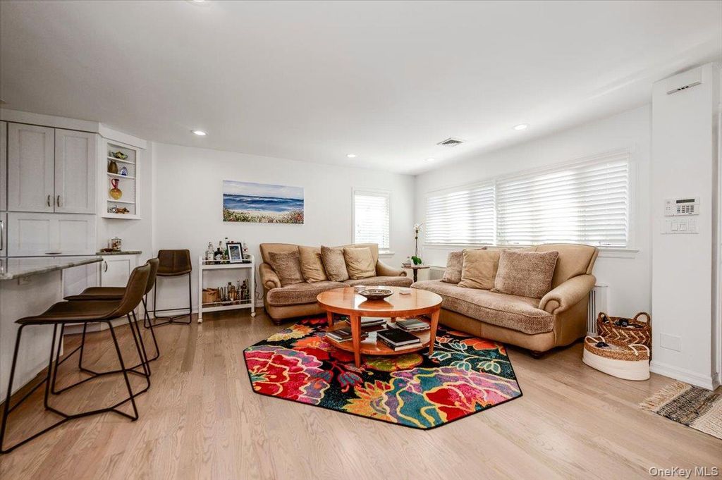 132 Blackheath Road, Lido Beach, NY 11561 — photo 4