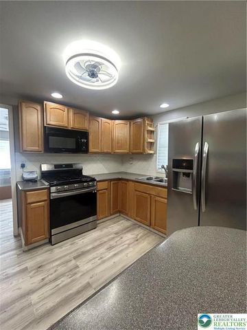 1658 Dennis Street, Bethlehem City, PA 18020