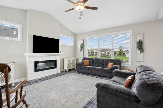 2411 NW Beechwood Street, Ankeny, IA 50023
