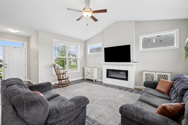 2411 NW Beechwood Street, Ankeny, IA 50023