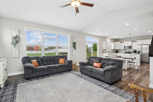 2411 NW Beechwood Street, Ankeny, IA 50023
