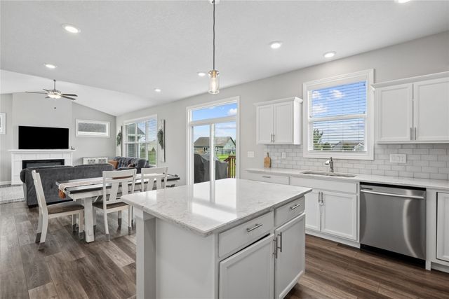 2411 NW Beechwood Street, Ankeny, IA 50023