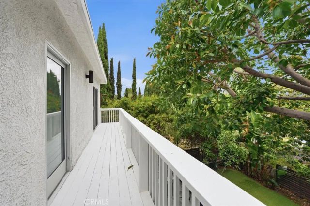 2448 Riverside Pl, Los Angeles, CA 90039
