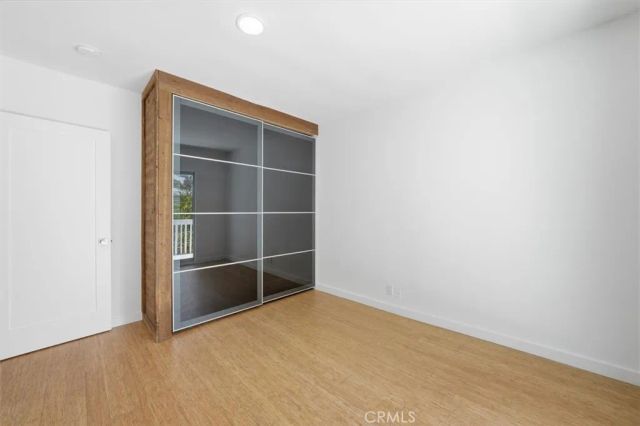 2448 Riverside Pl, Los Angeles, CA 90039