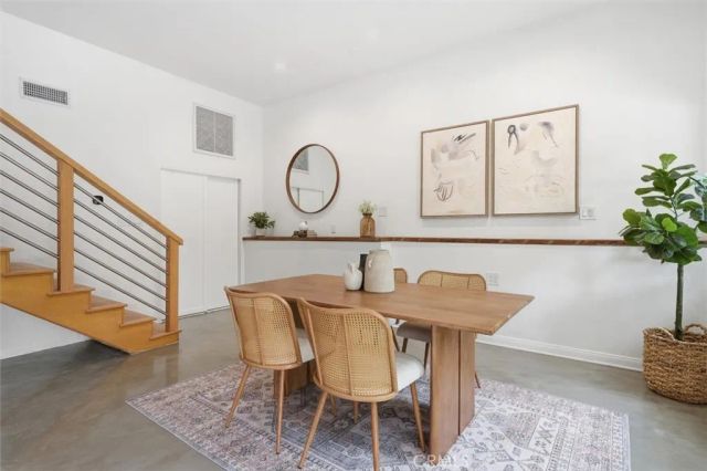 2448 Riverside Pl, Los Angeles, CA 90039