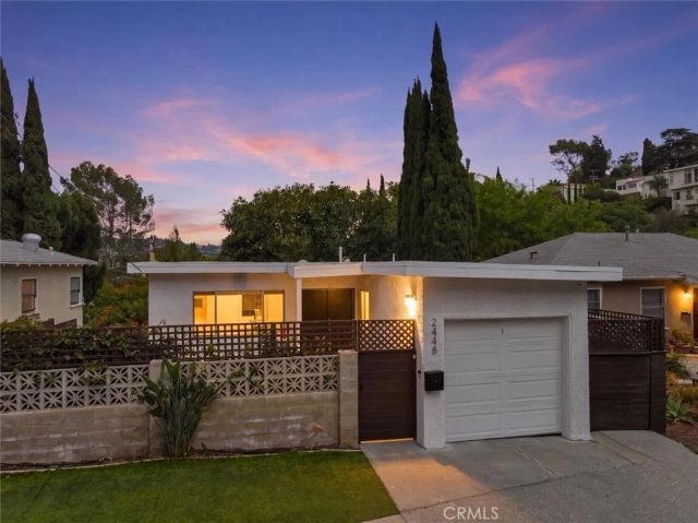 2448 Riverside Pl, Los Angeles, CA 90039