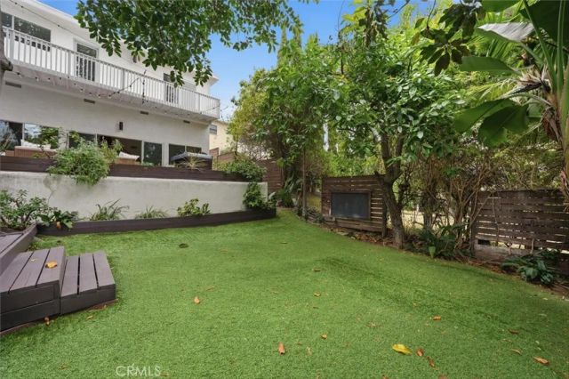 2448 Riverside Pl, Los Angeles, CA 90039