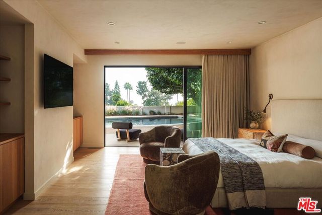 1820 Rising Glen Road, Los Angeles, CA 90069