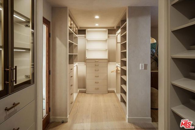 1820 Rising Glen Road, Los Angeles, CA 90069