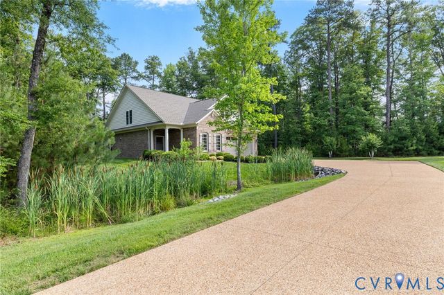 314 Piping Rock Rd, Manakin Sabot, VA 23103