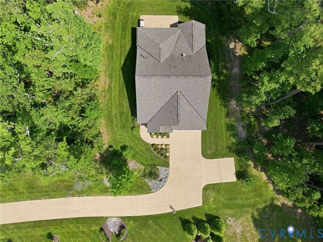314 Piping Rock Rd, Manakin Sabot, VA 23103