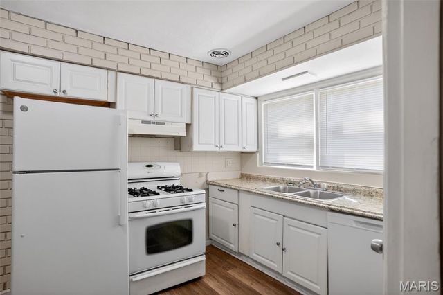 238 Emerling Drive, St Louis, MO 63121