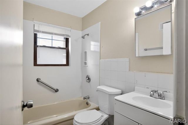 238 Emerling Drive, St Louis, MO 63121