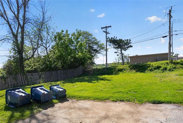238 Emerling Drive, St Louis, MO 63121