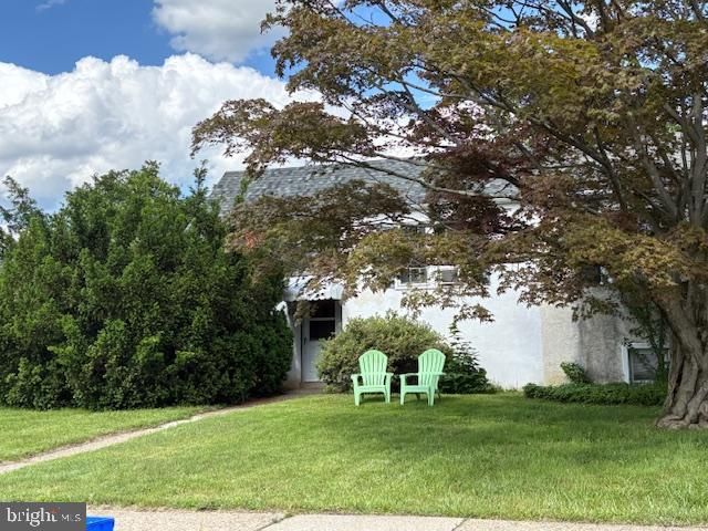 8725 LYKENS LANE, Philadelphia, PA 19128