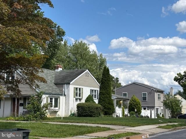 8725 LYKENS LANE, Philadelphia, PA 19128