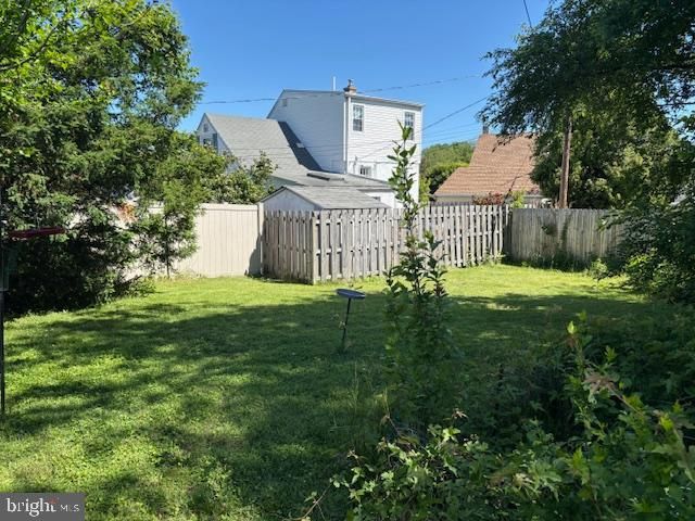 8725 LYKENS LANE, Philadelphia, PA 19128