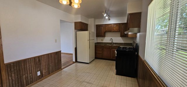 5304 58th AVENUE, Kenosha, WI 53144