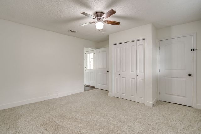 322 W Russell Street, Weatherford, TX 76086
