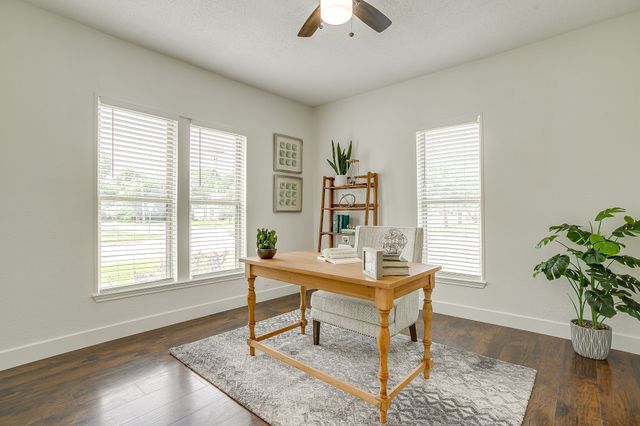 322 W Russell Street, Weatherford, TX 76086