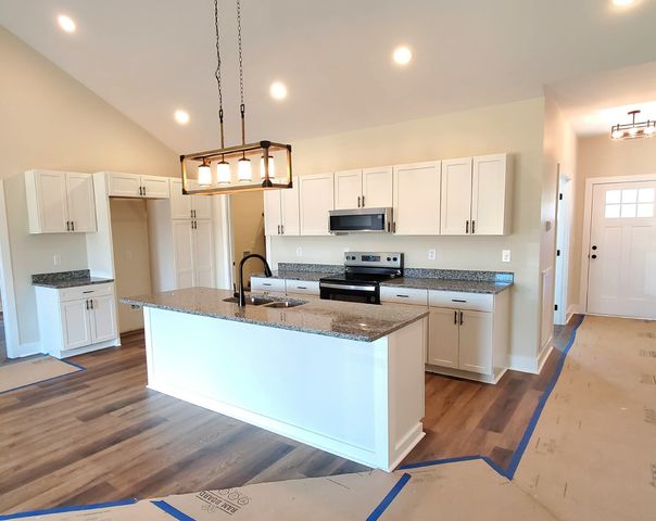 85 Rolling Meadows Ave, Hartsville, TN 37074