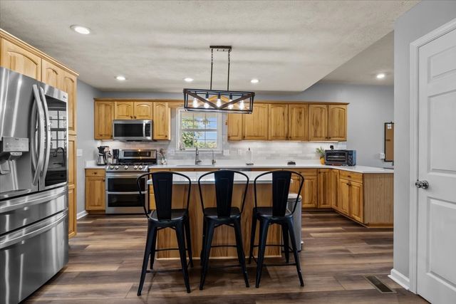 1015 Garners Creek Rd, Dickson, TN 37055