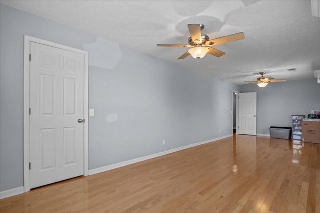 1015 Garners Creek Rd, Dickson, TN 37055