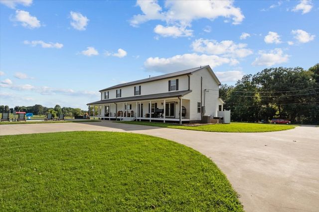 1015 Garners Creek Rd, Dickson, TN 37055
