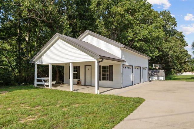1015 Garners Creek Rd, Dickson, TN 37055