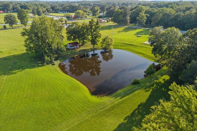 1015 Garners Creek Rd, Dickson, TN 37055