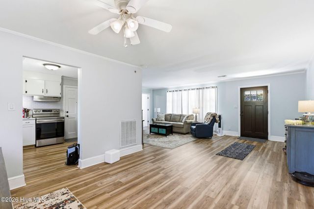 221 N Thompson Street, Whiteville, NC 28472