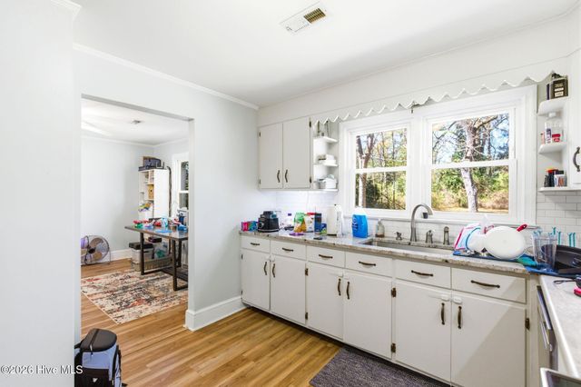 221 N Thompson Street, Whiteville, NC 28472