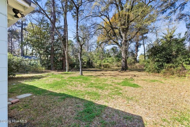 221 N Thompson Street, Whiteville, NC 28472