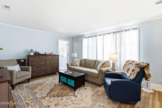 221 N Thompson Street, Whiteville, NC 28472