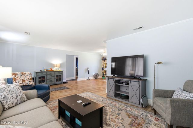 221 N Thompson Street, Whiteville, NC 28472