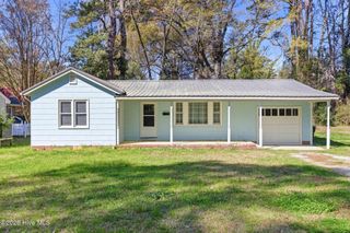 221 N Thompson Street, Whiteville, NC 28472