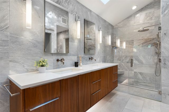 6205 Warm Mist Lane, Dallas, TX 75248