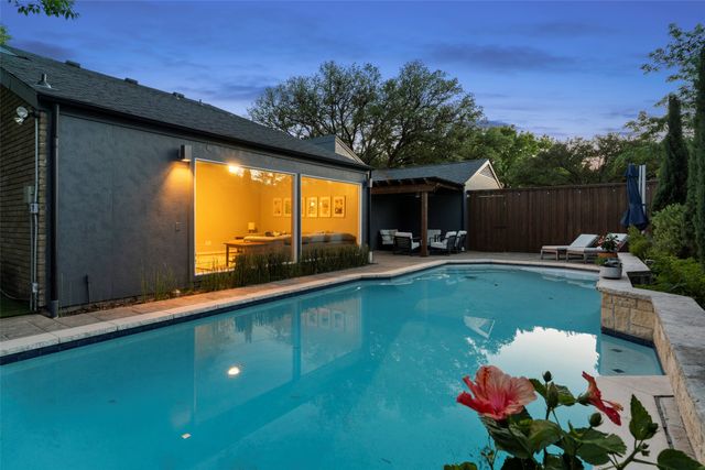 6205 Warm Mist Lane, Dallas, TX 75248