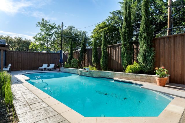 6205 Warm Mist Lane, Dallas, TX 75248