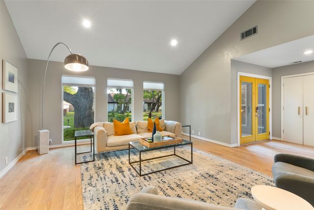 6205 Warm Mist Lane, Dallas, TX 75248