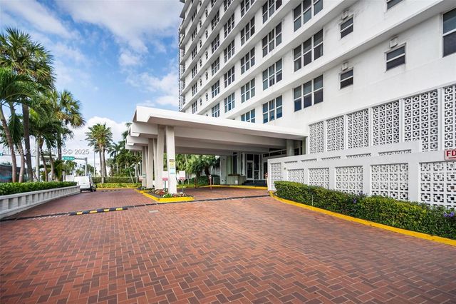 4747 Collins Ave 207, Miami Beach, FL 33140