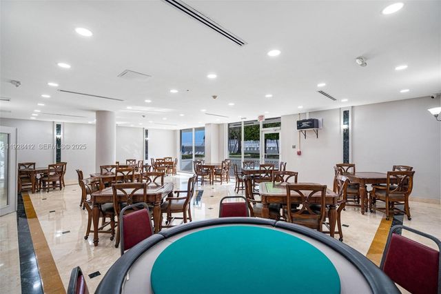 4747 Collins Ave 207, Miami Beach, FL 33140