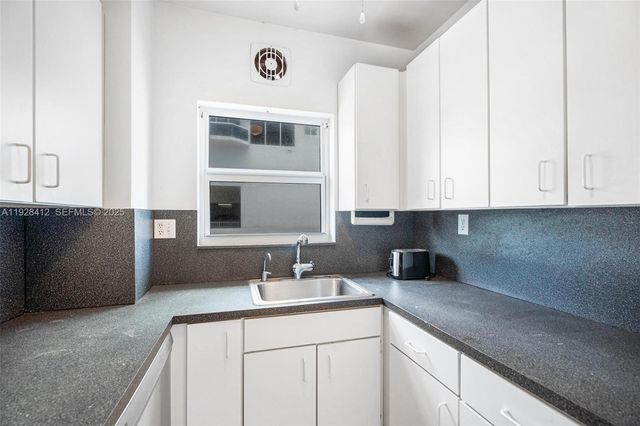 4747 Collins Ave 207, Miami Beach, FL 33140