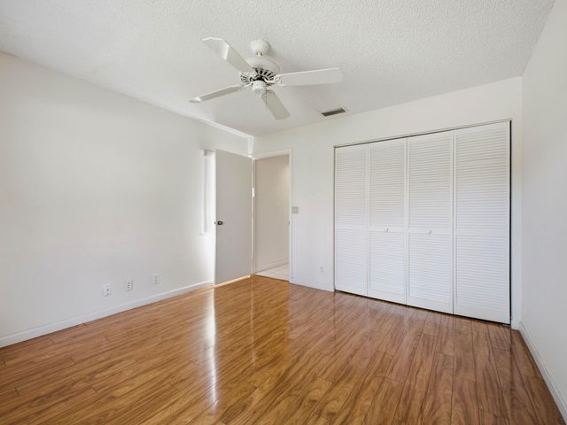 6200 Kings Gate Circle, Delray Beach, FL 33484