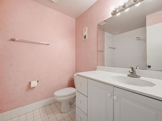 6200 Kings Gate Circle, Delray Beach, FL 33484