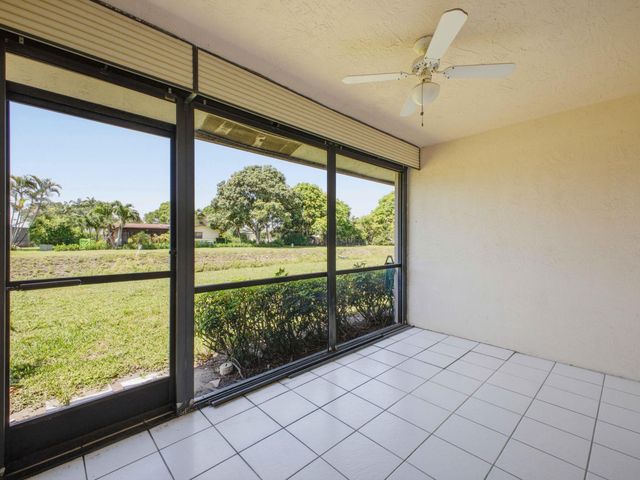 6200 Kings Gate Circle, Delray Beach, FL 33484