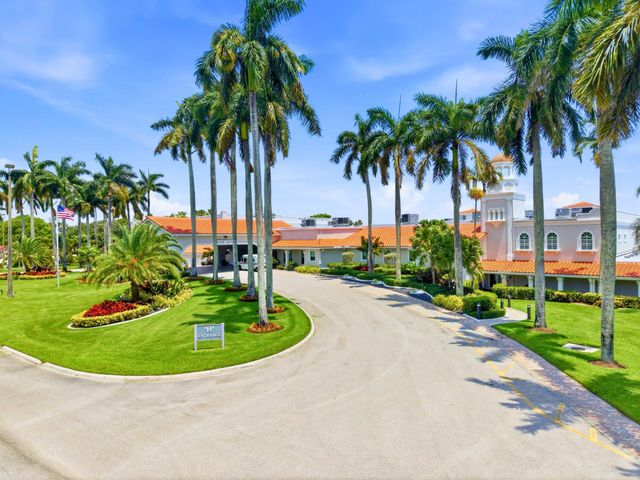 6200 Kings Gate Circle, Delray Beach, FL 33484