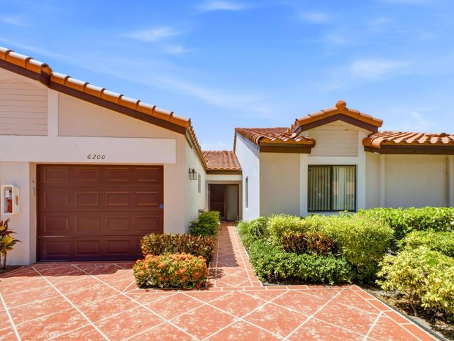 6200 Kings Gate Circle, Delray Beach, FL 33484